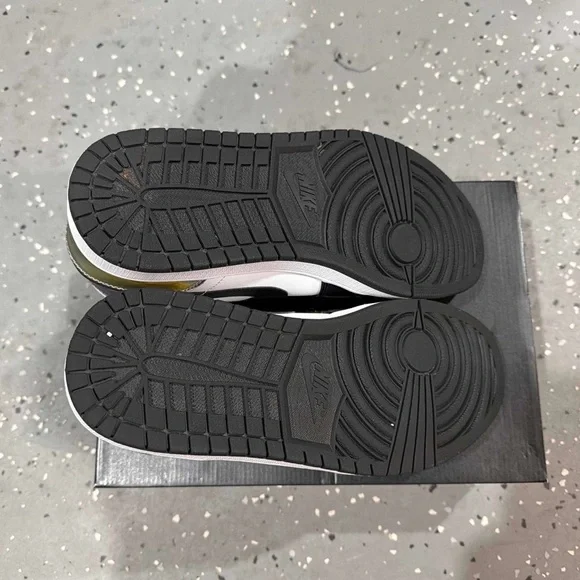 Air Jordan 1 Mid SE ‘Heat Reactive - Color Change’